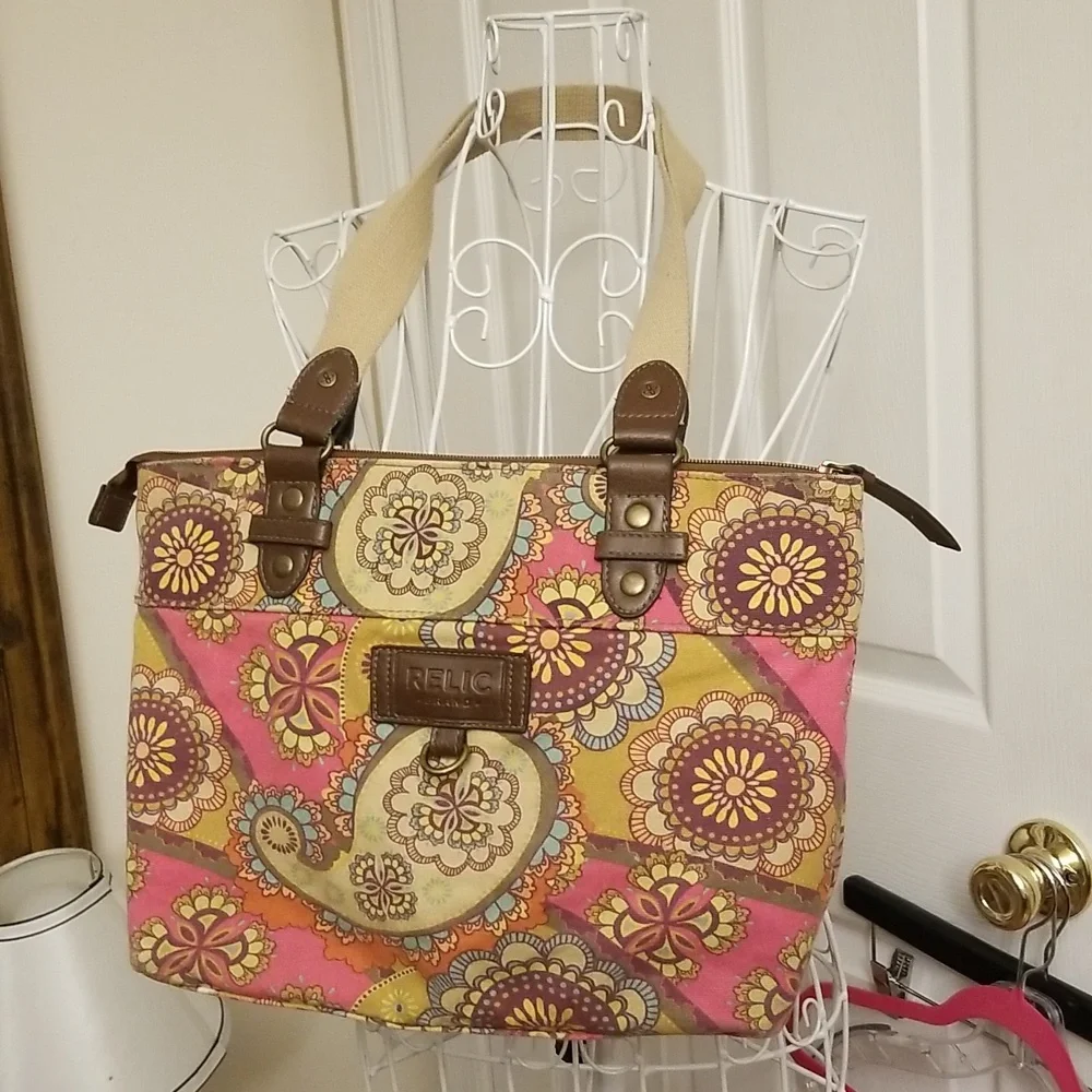 Relic bag with floral design - Picture 3 of 12